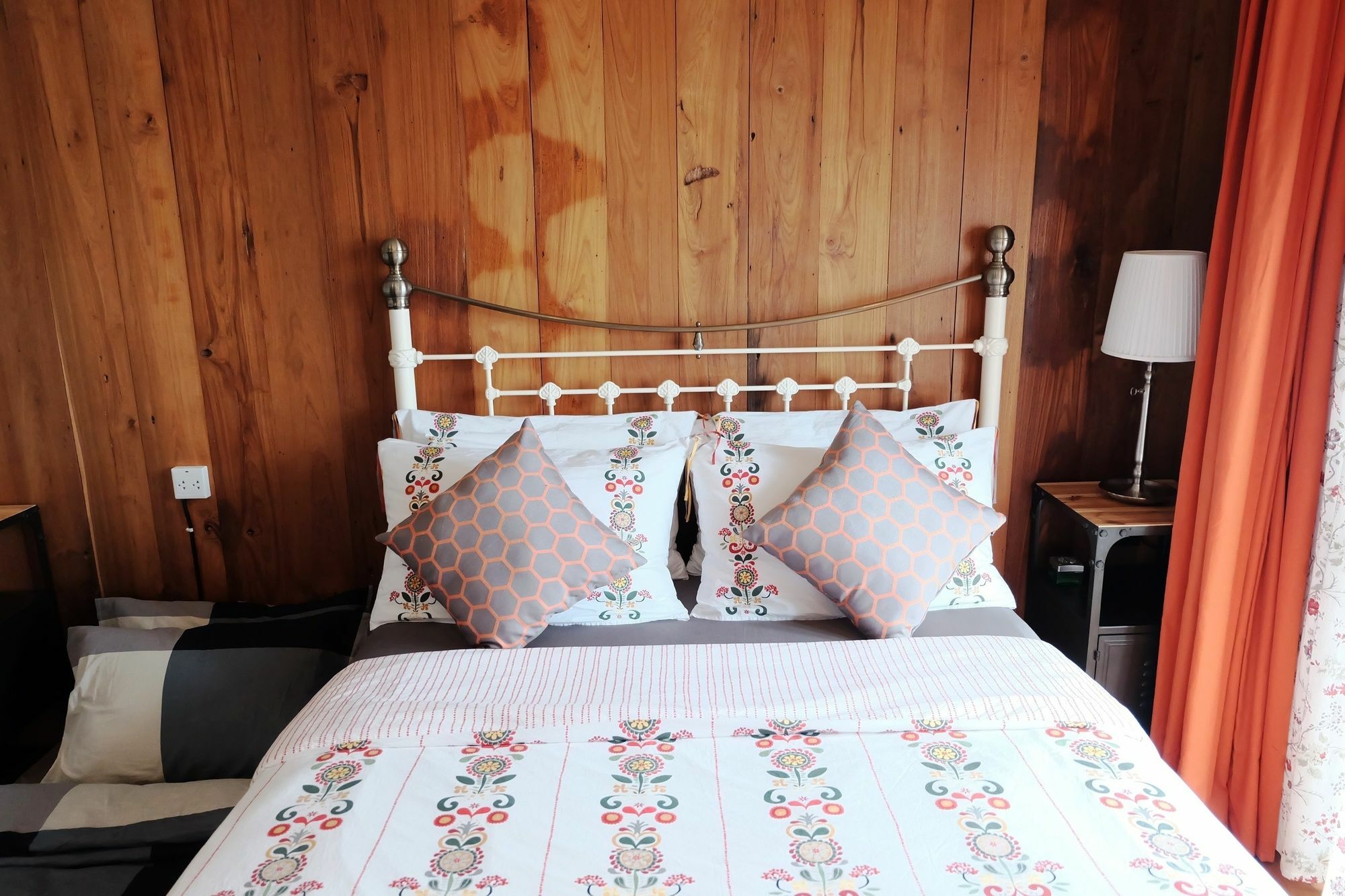 Roomquest Rimrabeang At Amphawa Exterior photo
